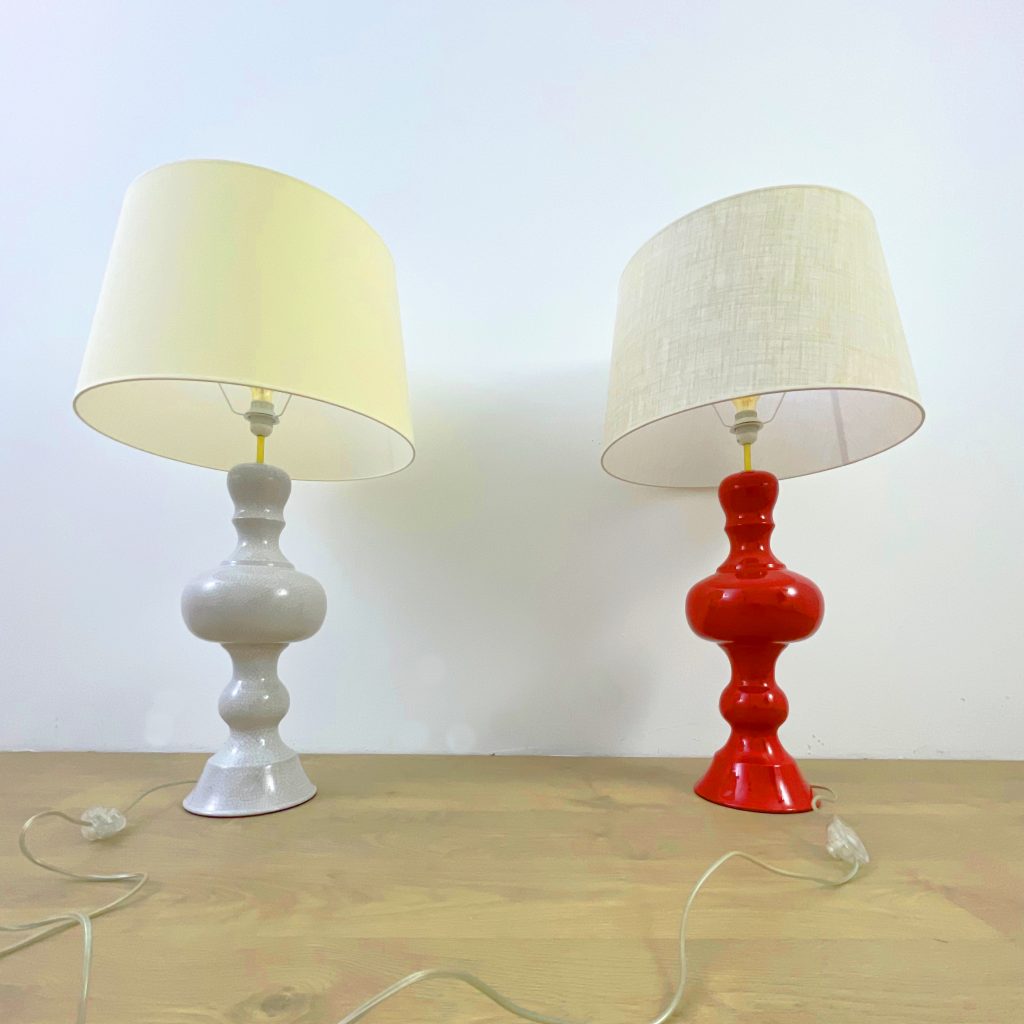 lámpara de mesa moderna blanco y rojo