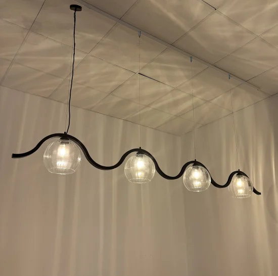 lampara forma serpiente minimalista y moderna