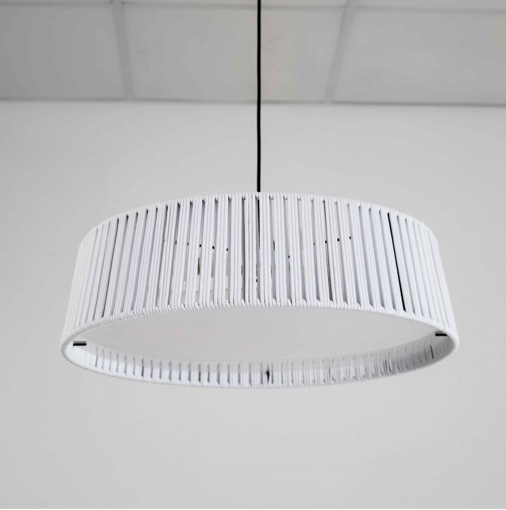 lampara colgante blanca con difusor para la luz