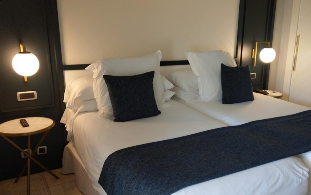 apliqeu de pared de bola para dormitorio