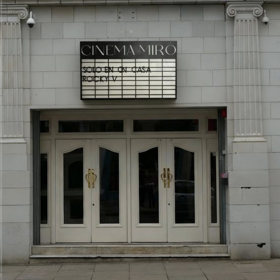 cartel de cine retro iluminado